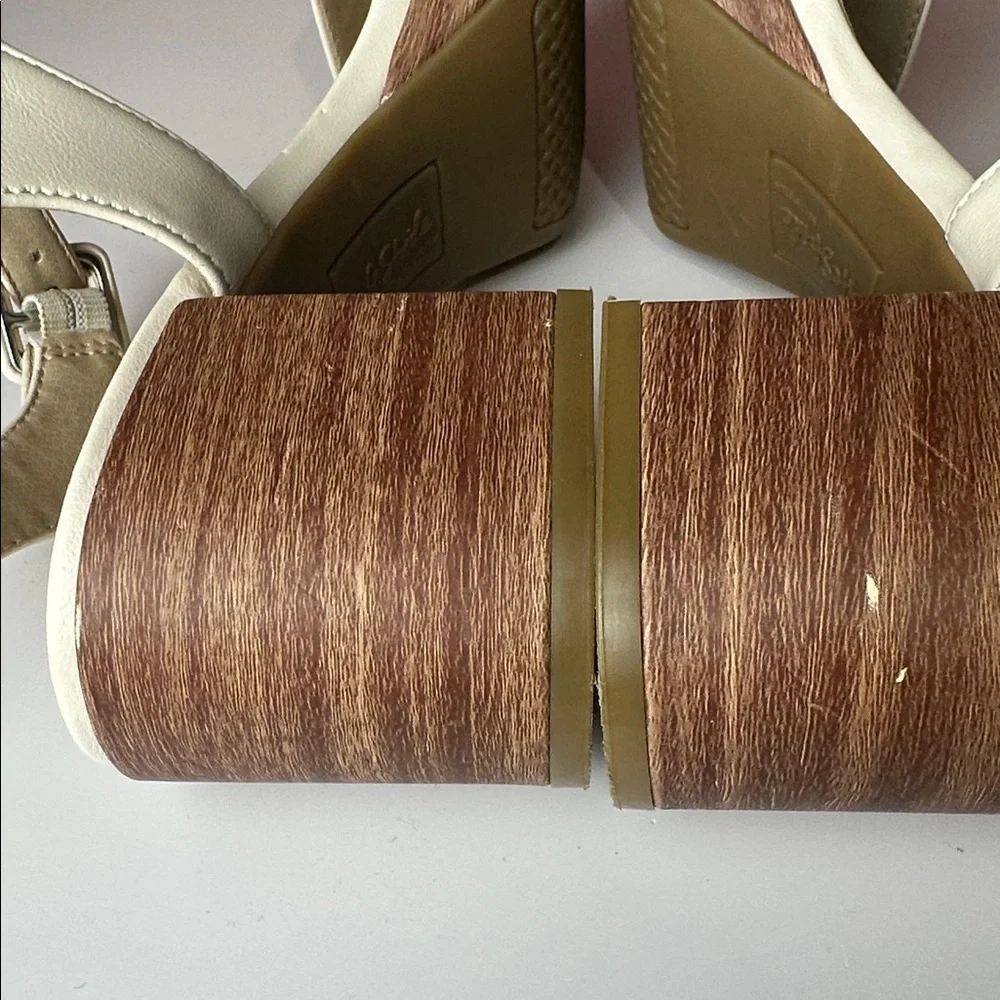 LifeStride Cream Platform Block Heel Sandals – Soft System Comfort size 7.5 M